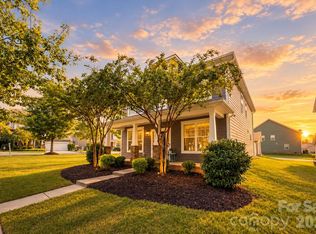 2015 Kensley Dr, Waxhaw, NC 28173
