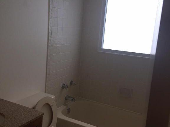2nd image of 2928 Myrtle Oak Cir
