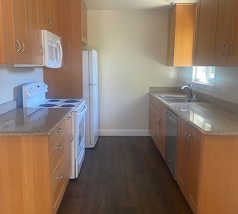 2nd image of 2090 Sahara Way APT 10