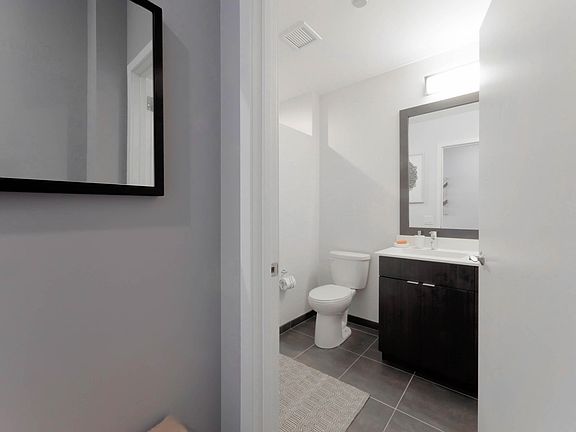 2nd image of 1014 S Clark St #2101