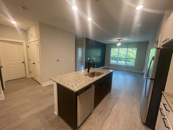 3rd image of 202 Lullwater Dr #202