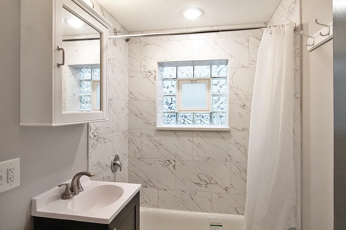 241 Des Plaines Ave. — Photo 4