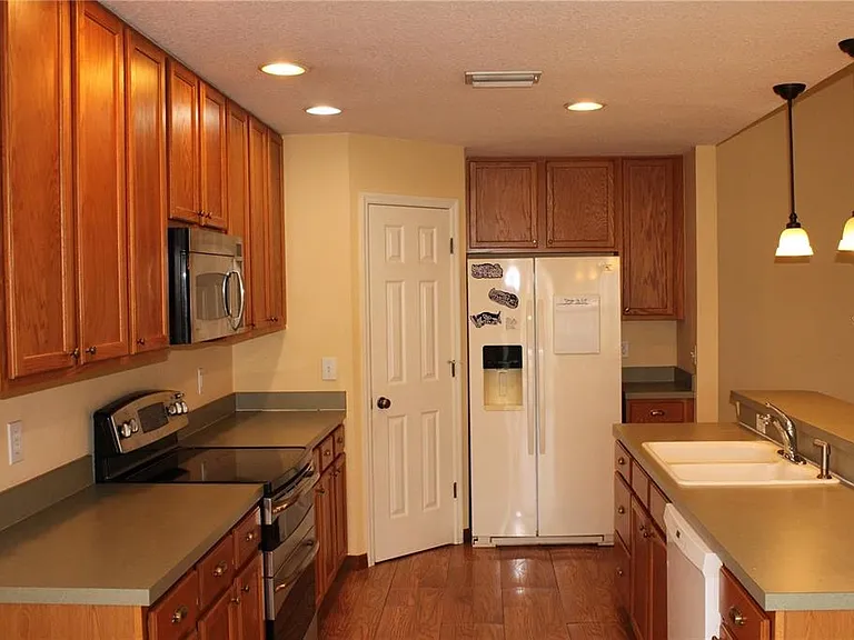11479 Walden Loop — Photo 3