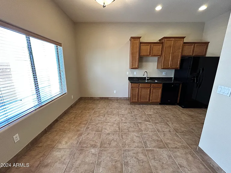 897 E Roma Ave #3 — Photo 5