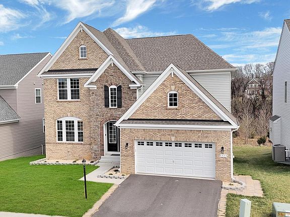 2nd image of 5719 Hawk Ridge Rd