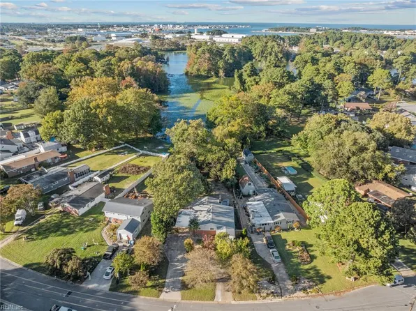 5512 Forest View Dr, Virginia Beach, VA 23455