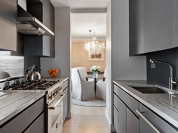 4th image of 10 W 66th St APT 16G
