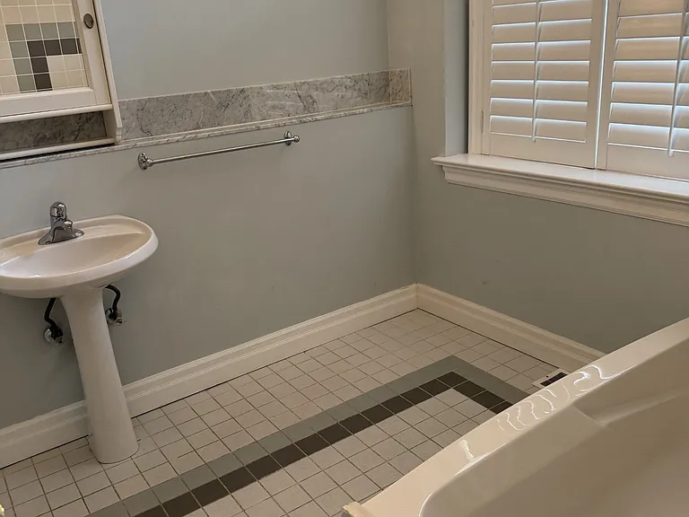 103 Pears Ave — Photo 10