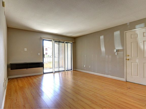 4th image of 950 Seven Hills Dr APT 2016