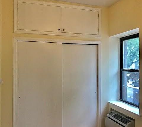 5th image of 313 E 14th St APT 2A