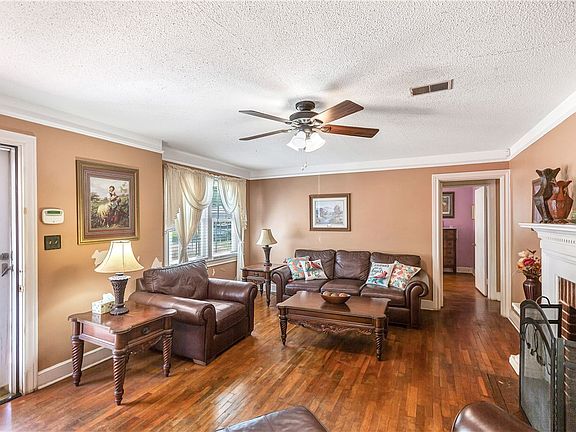 5th image of 219 Beaty Sq