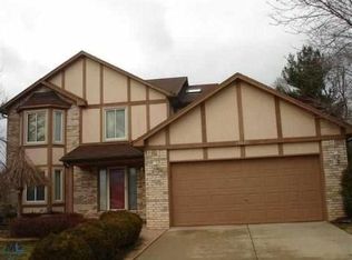 14621 Sundew Ln, Sterling Heights, MI 48312
