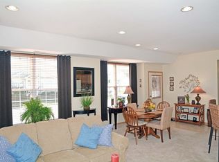 14020 Red Hills Rd, Huntley, IL 60142