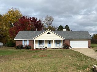 4200 Rollin Oaks Dr, Horn Lake, MS 38637