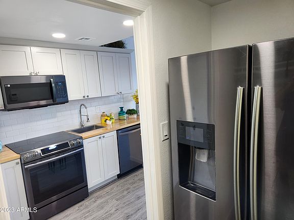 4th image of 4750 N CENTRAL Avenue #1S