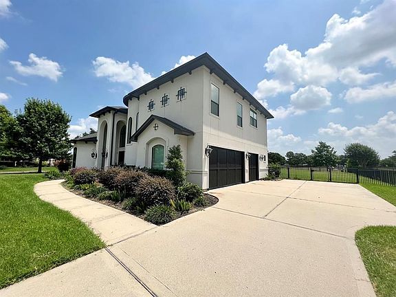 2nd image of 12418 Cross Canyon Ln
