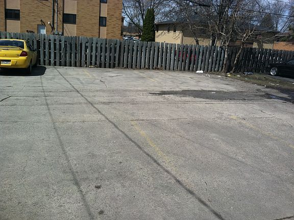 2nd image of 915 18 1/2 St S APT 3