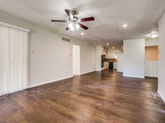 2nd image of 2601 Forest Grove Dr