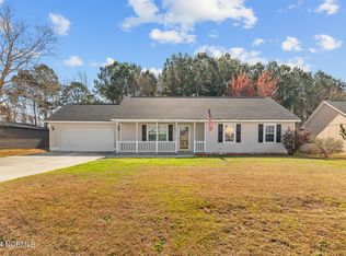 253 Parnell Rd, Hubert, NC 28539