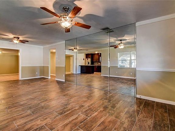 4th image of 2503 N Glen Ave