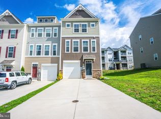 135 Charterhouse St, Falling Waters, WV 25419