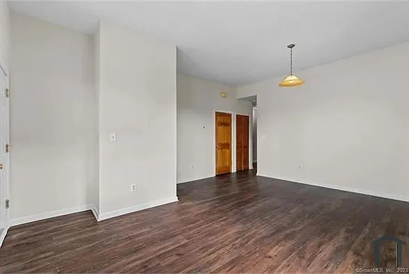 103 Barnum Ave #103B — Photo 3