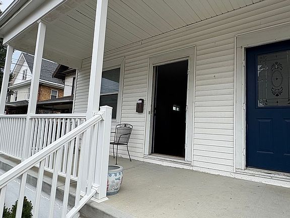 3rd image of 2309 Washington Ave #1