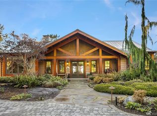 8018 Headlands Way, Clinton, WA 98236