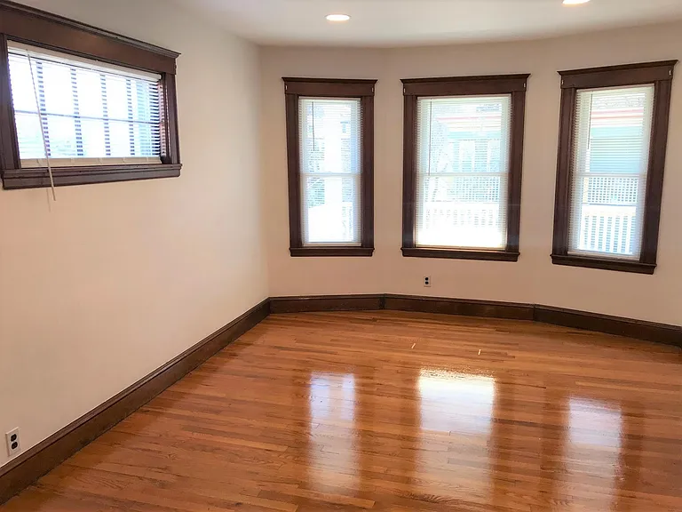3 Edgar Ct #2 — Photo 6
