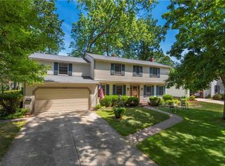 29320 Lincoln Rd, Bay Village, OH 44140