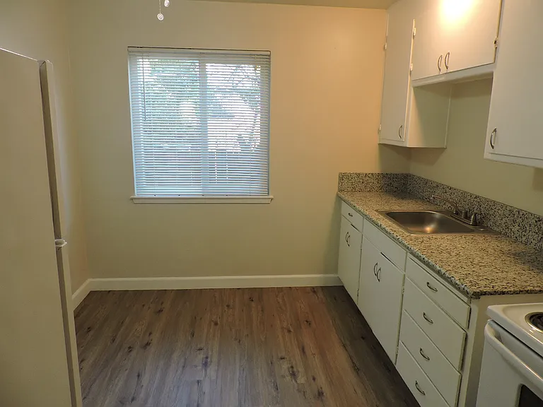 2321 Q St #5 — Photo 4