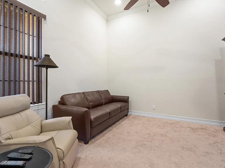 4127 Siena Cir — Photo 12