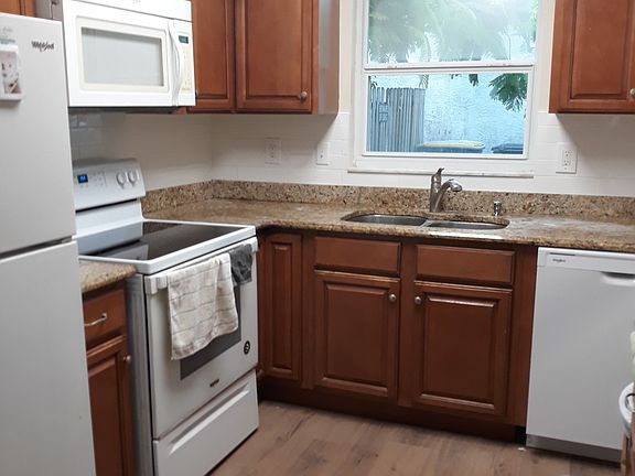 4th image of 3235 Mulberry Dr