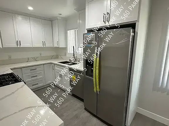 2nd image of 560 Park Way APT 5