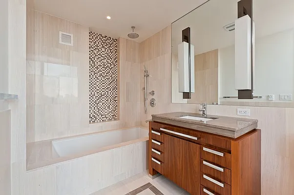 Rented by BLU Real Estate | media 14