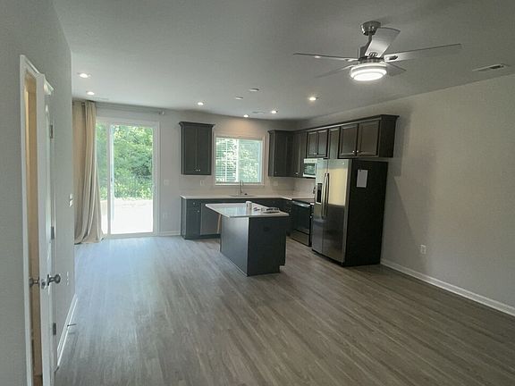 5th image of 5542 Wenrich Dr #E2