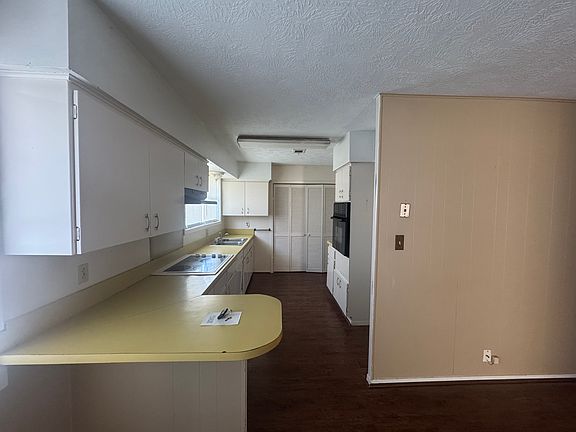 5th image of 156 Montclair Dr