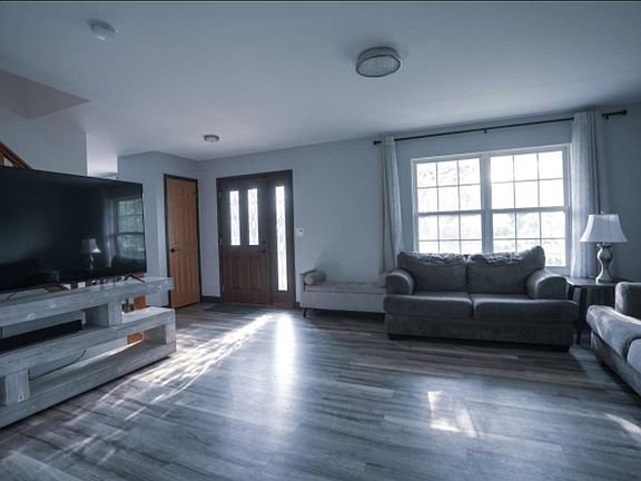 3rd image of 37580 Lyons Woods Ct
