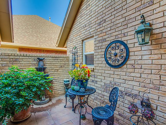 2nd image of 3319 Stone Brook Ct