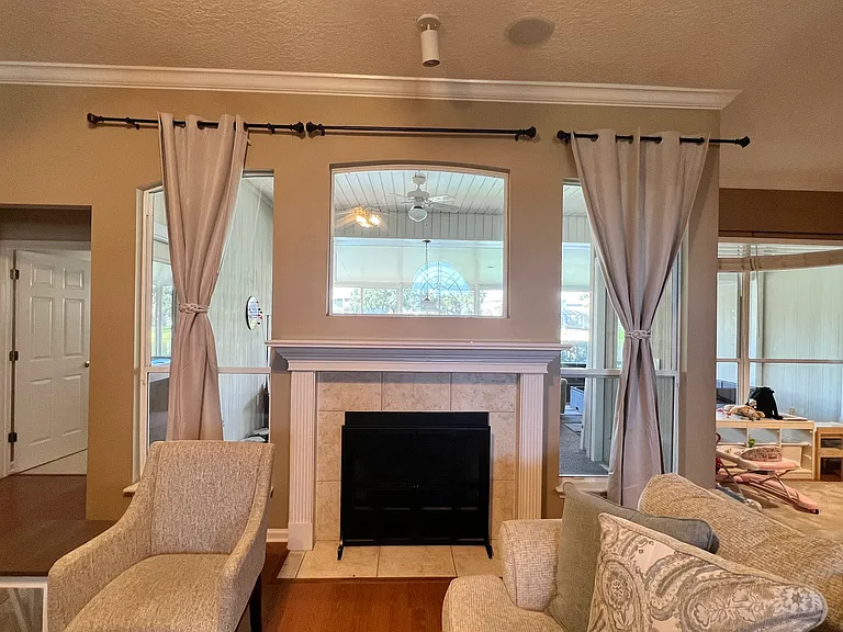 1252 Woodchurch Ln — Photo 16