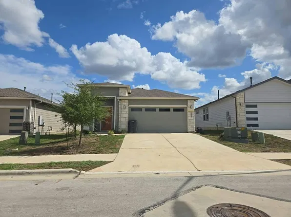527 Millbrook Blvd, San Marcos, TX 78666