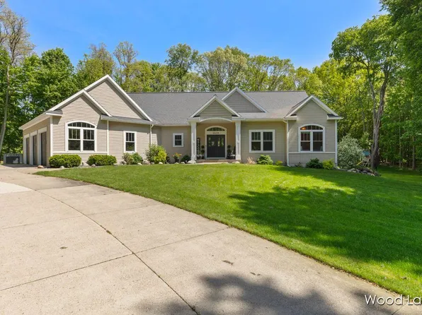 6639 Wood Ln, Allendale, MI 49401