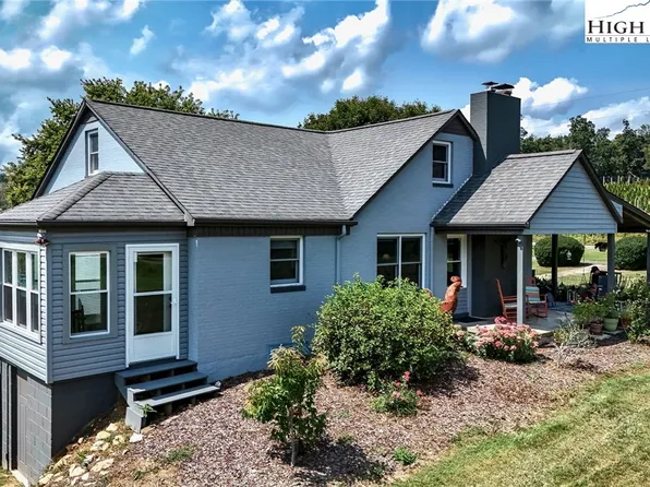 1046 J E Gentry Road, Crumpler, NC 28617