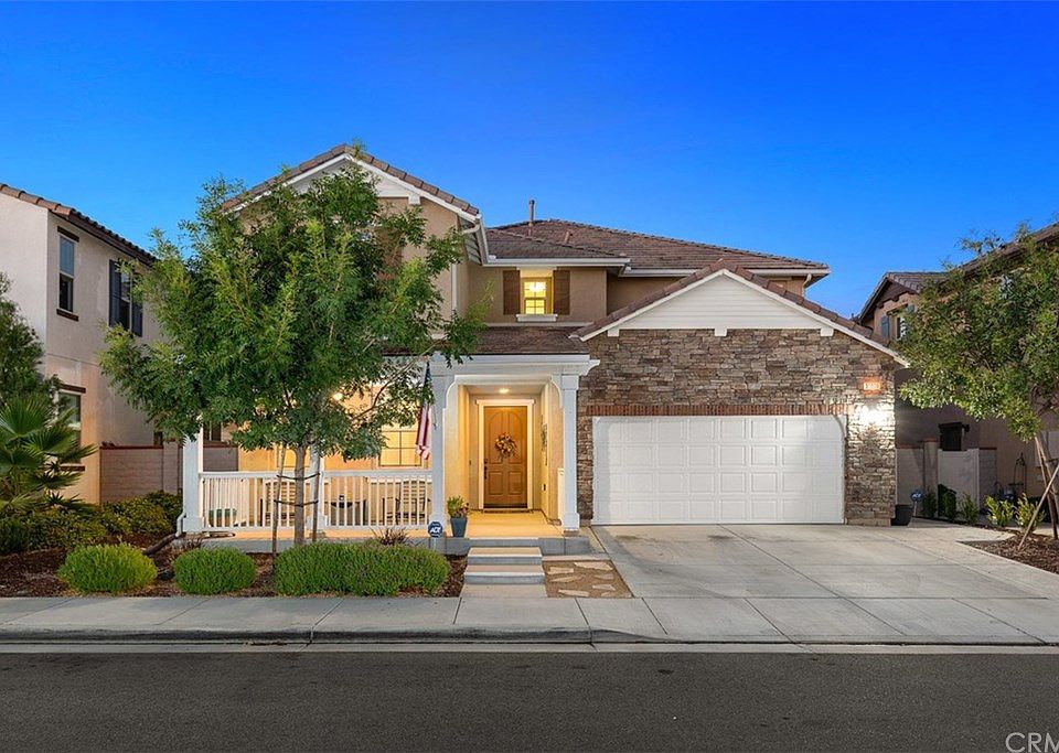 1st image of 31800 Sweetwater Cir