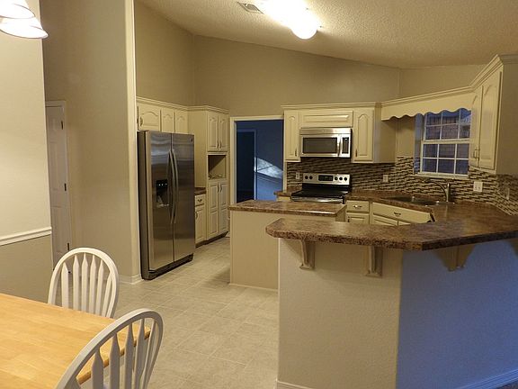 Kitchen with Breakfast Area