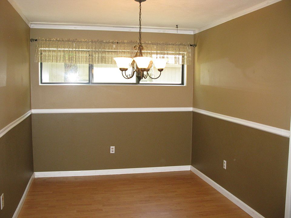 1st image of 39 Coburn Woods