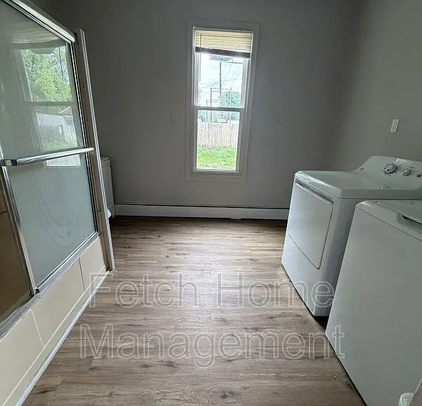 225 Front St — Photo 10