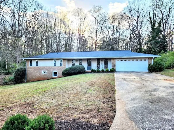 3730 Mill Glen Dr, Douglasville, GA 30135