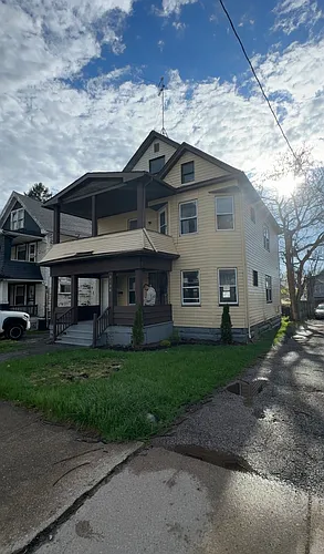 3130 E 102nd St #2 Photo 1