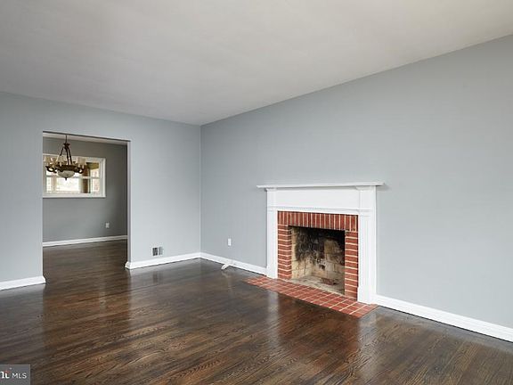 4th image of 3142 Patrick Henry Dr